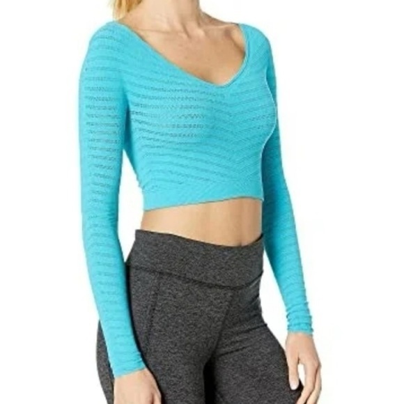 free people movement Tops - NWT Free People Movement ‘Gone adrift’ Long Sleeve Top - size L.